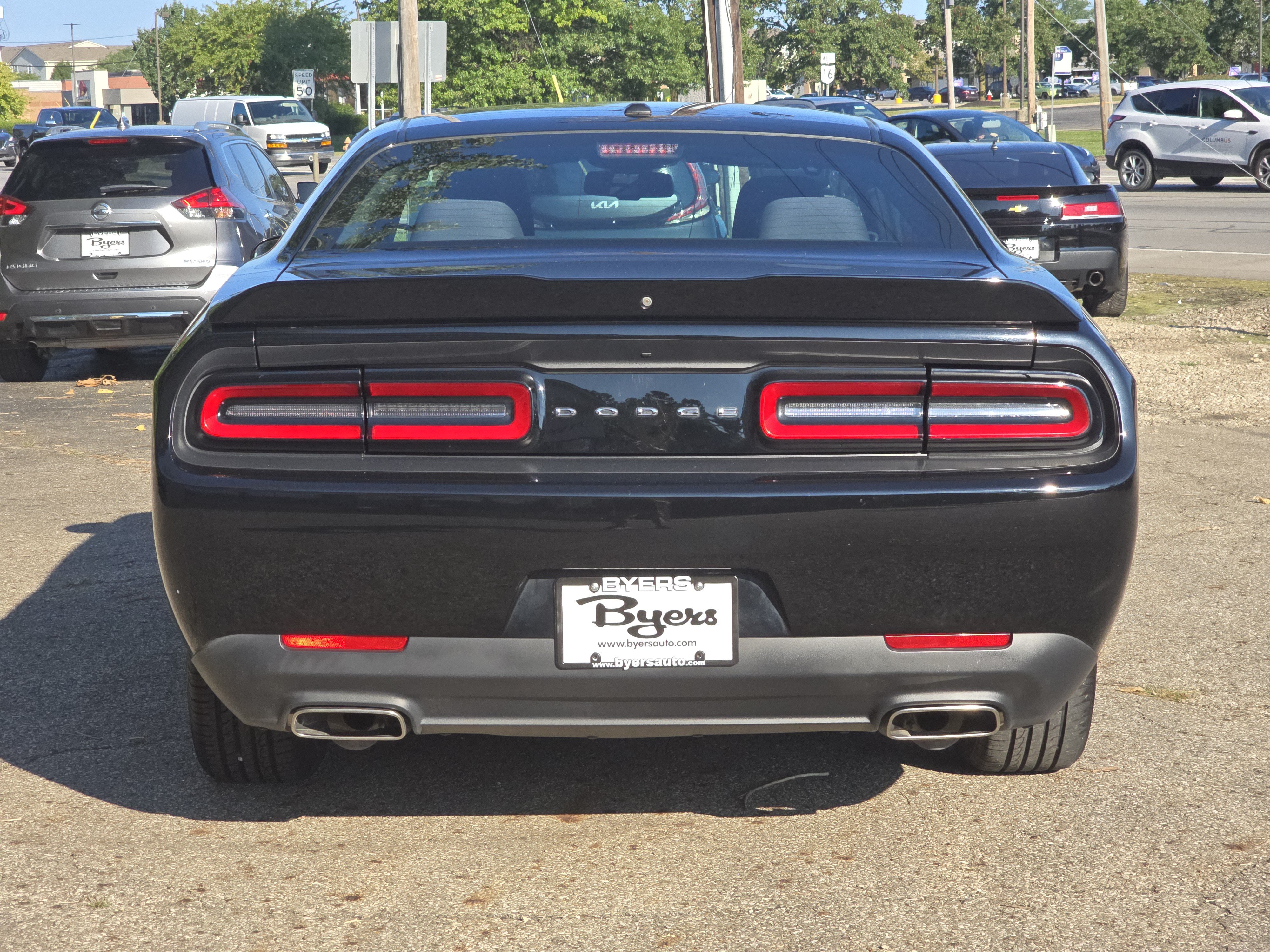 Used 2019 Dodge Challenger SXT RWD image 6