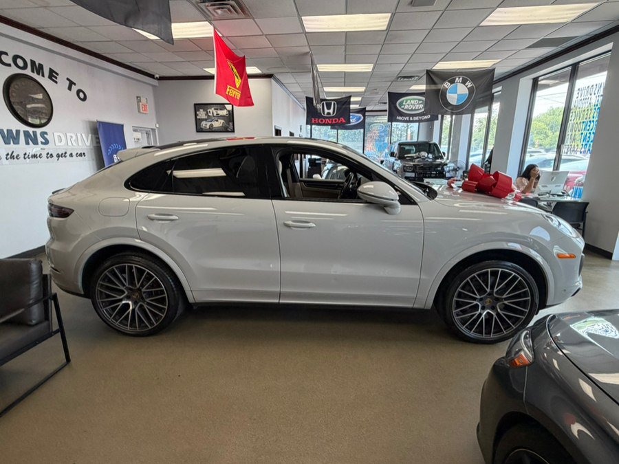 Used 2023 Porsche Cayenne Platinum Edition AWD/4WD image 14