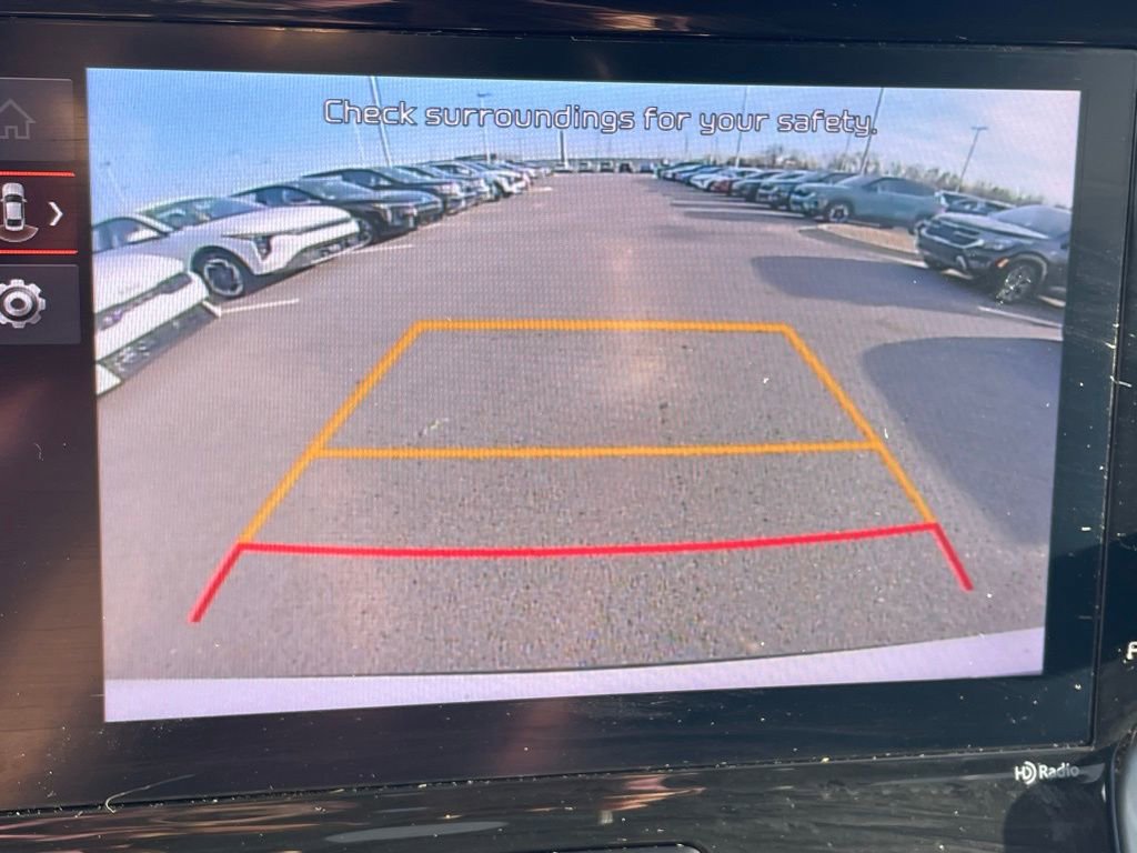 Used 2022 Kia Sorento LX image 18