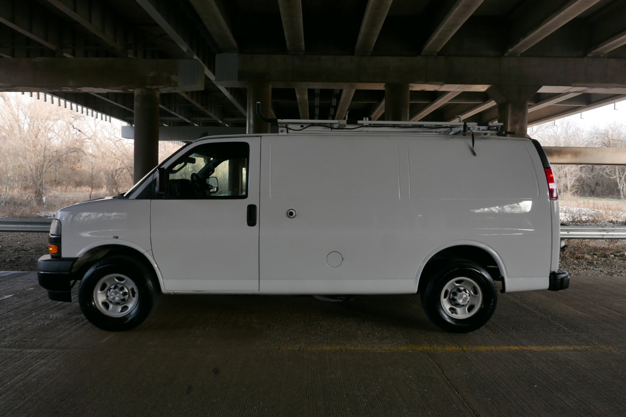 Used 2018 Chevrolet Express 2500 w/ Driver Convenience Package image 25
