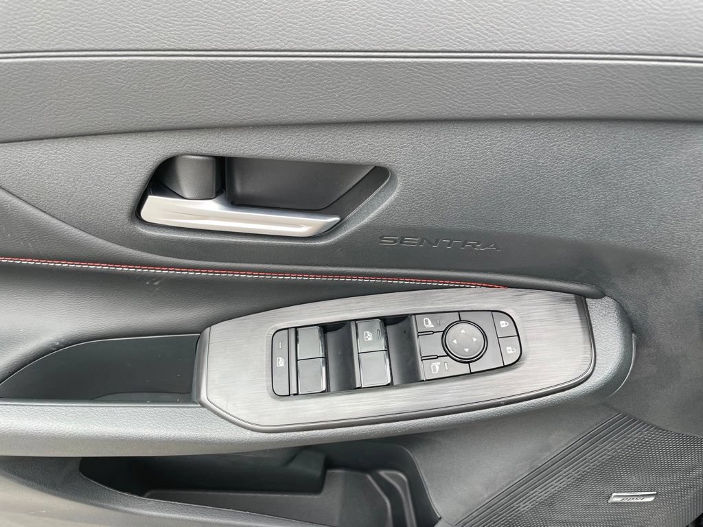 New 2026 Nissan Sentra SR w/ SR Premium Package FWD image 8