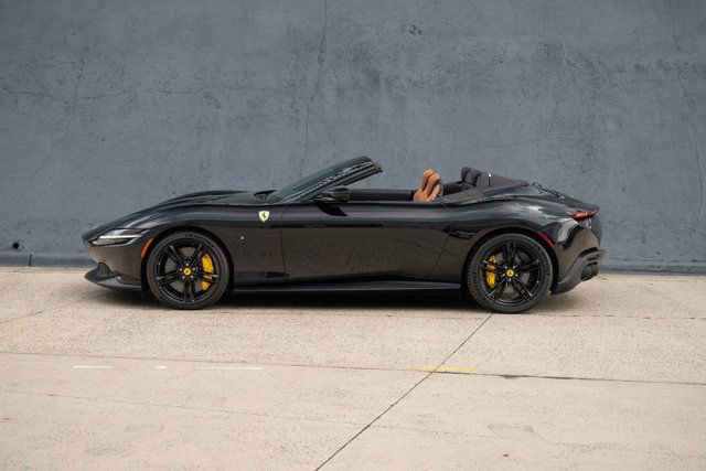 Used 2025 Ferrari Roma Spider image 4
