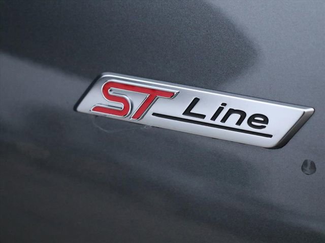 Used 2025 Ford Escape ST-Line w/ Tech Pack #1 image 7