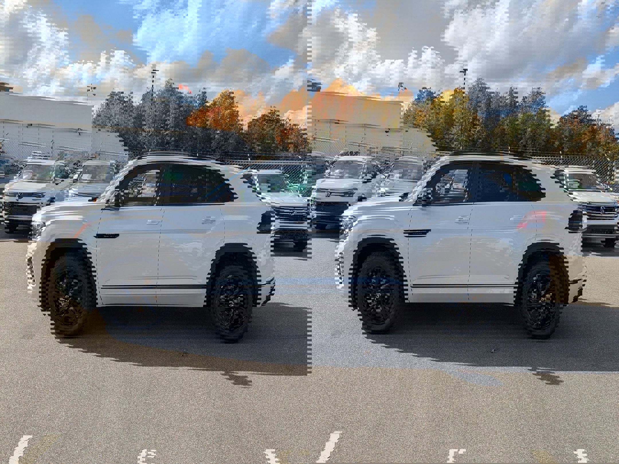 New 2026 Volkswagen Atlas Cross Sport SEL R-Line image 6