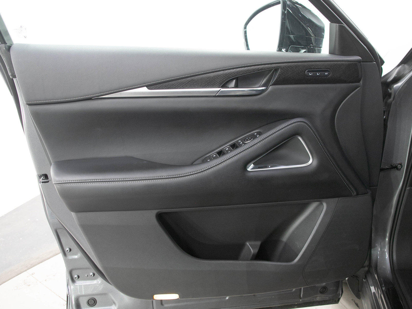 Used 2023 INFINITI QX60 Sensory AWD/4WD image 24