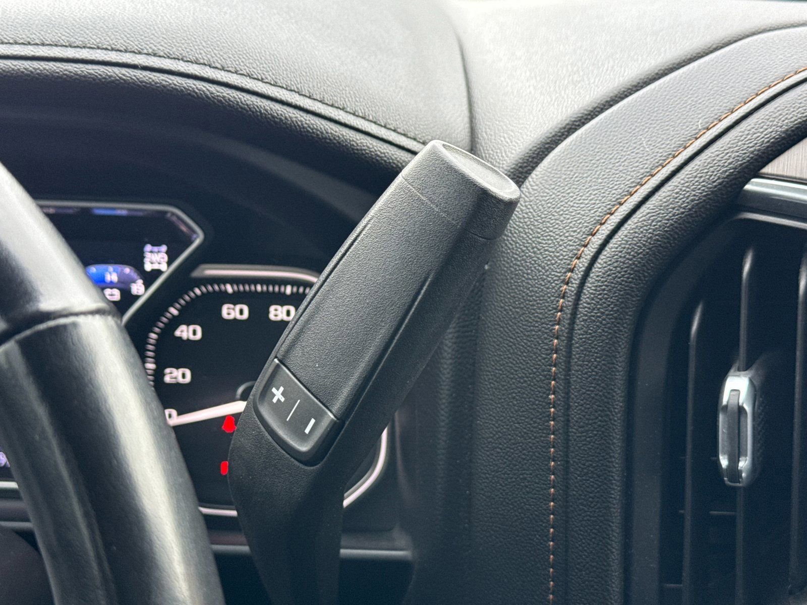 Used 2020 GMC Sierra 2500 AT4 w/ Technology Package image 25