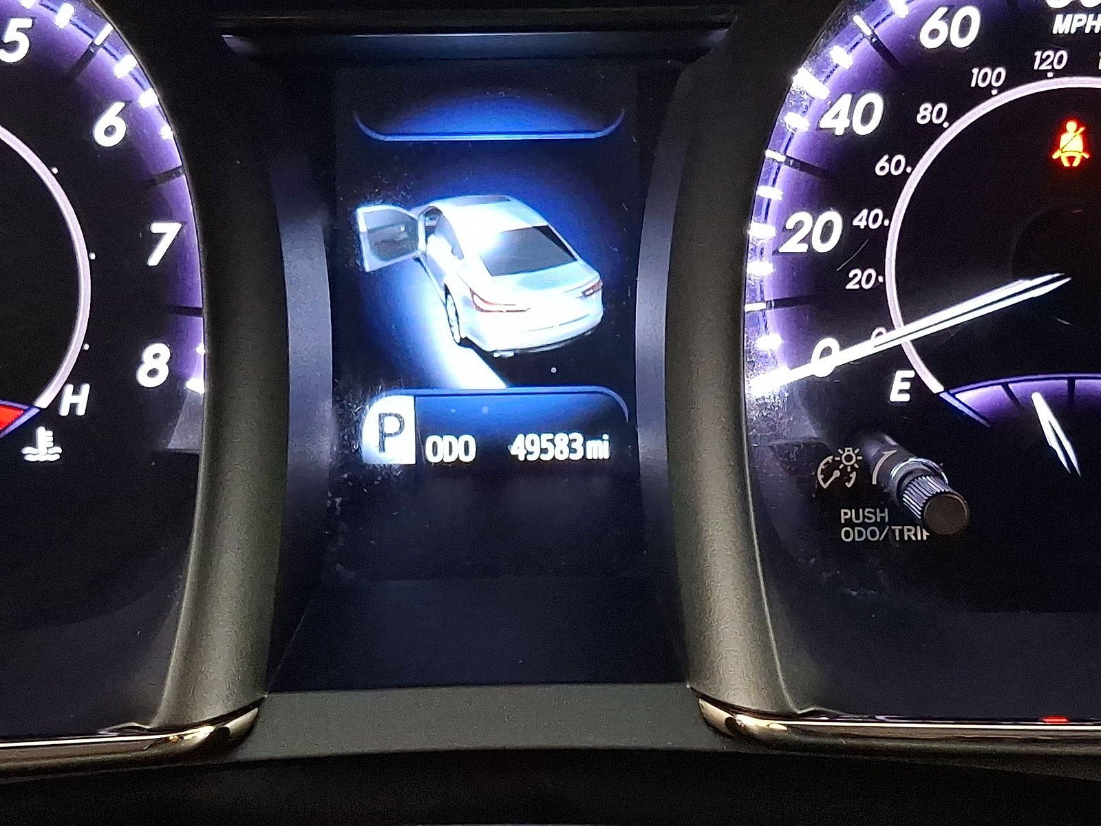 Used 2016 Toyota Avalon Touring FWD image 5