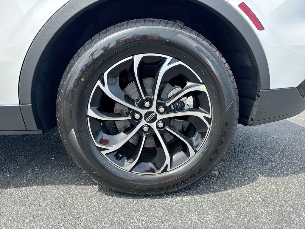 New 2026 Lincoln Nautilus Premier w/ Equipment Group 102A AWD/4WD image 28