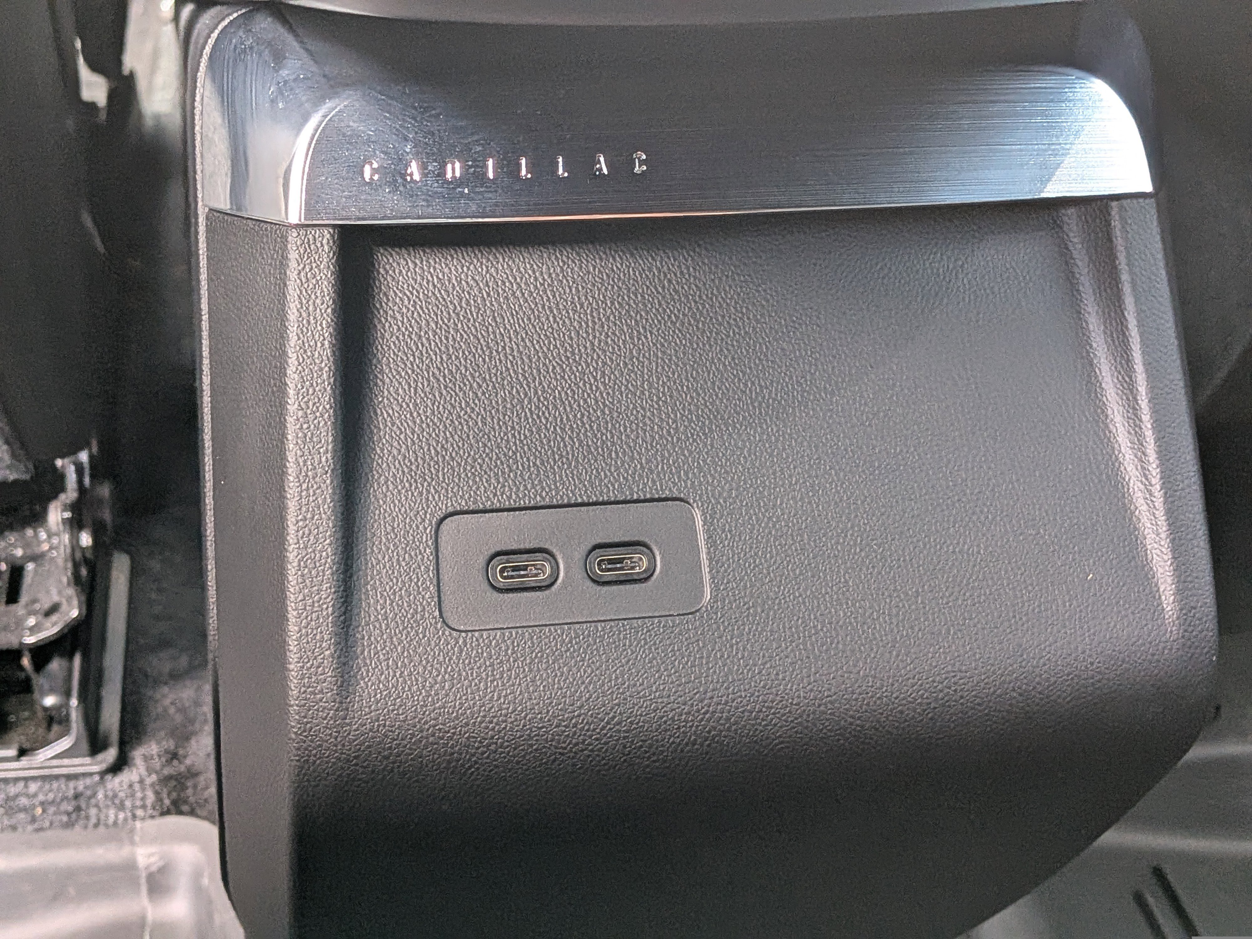 Used 2024 Cadillac Lyriq Luxury w/ LPO, Floor Liner Package image 16