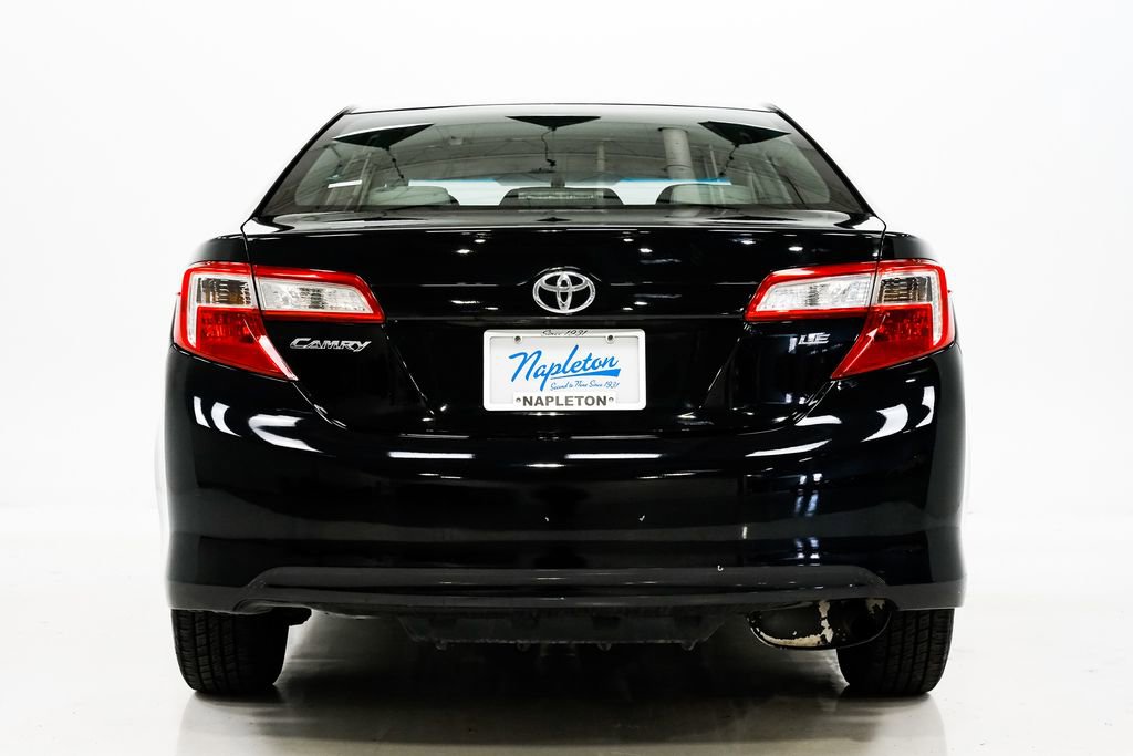 Used 2013 Toyota Camry LE image 25