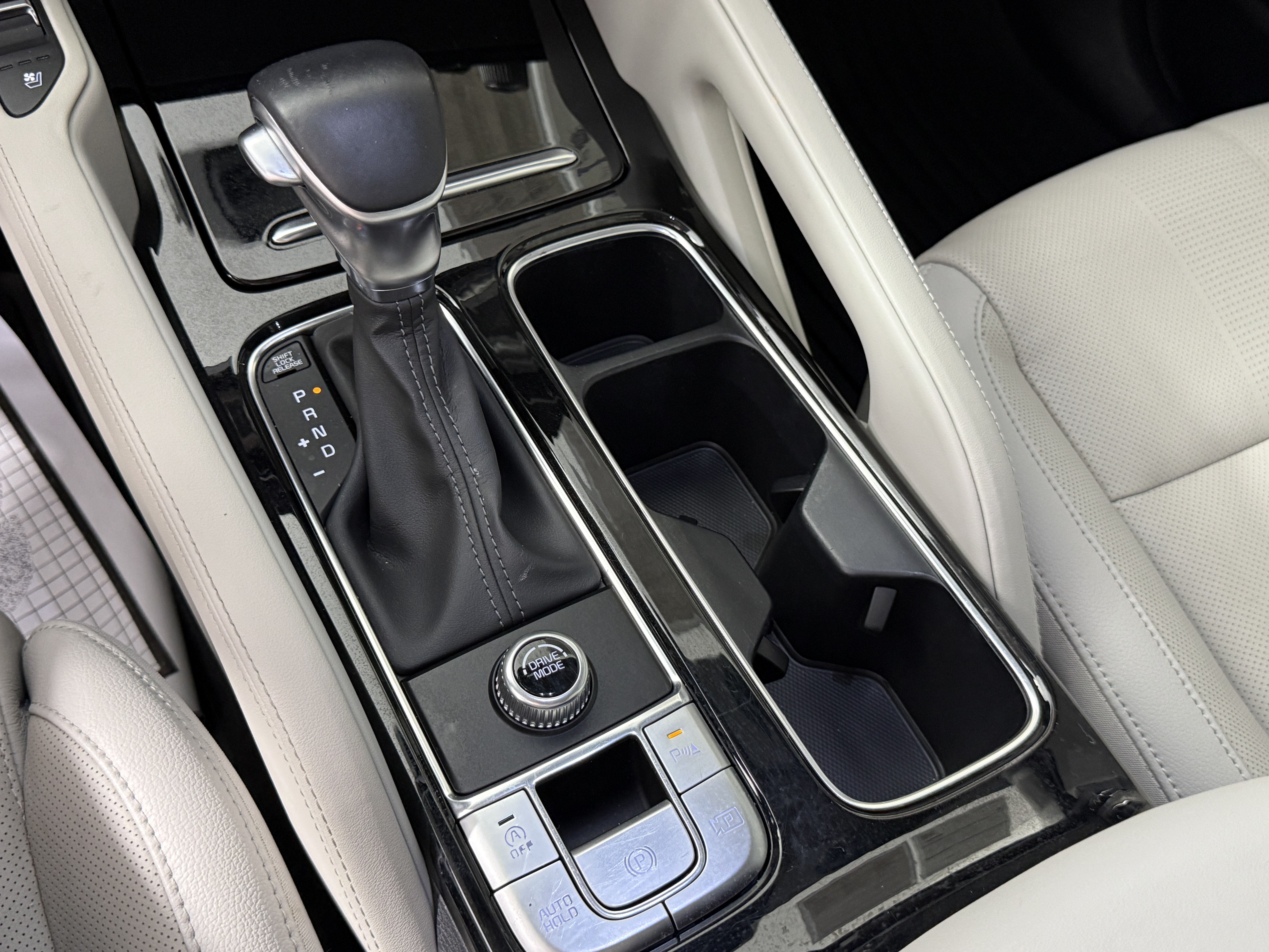 Used 2023 Kia Telluride SX FWD image 24