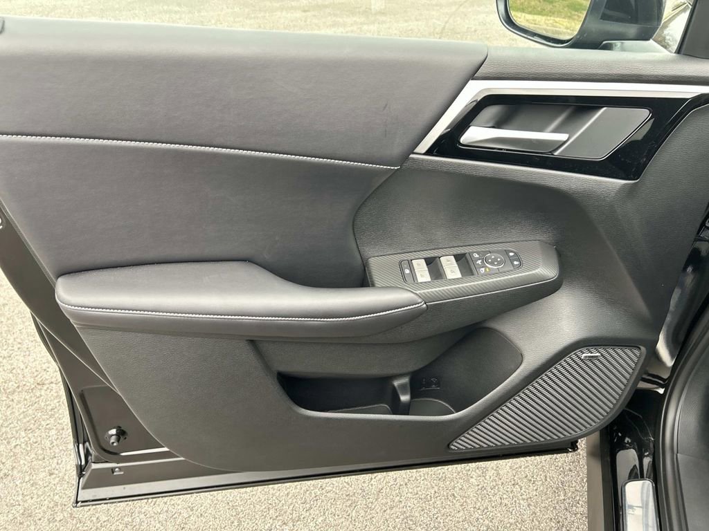 New 2026 Mitsubishi Outlander SE FWD image 22