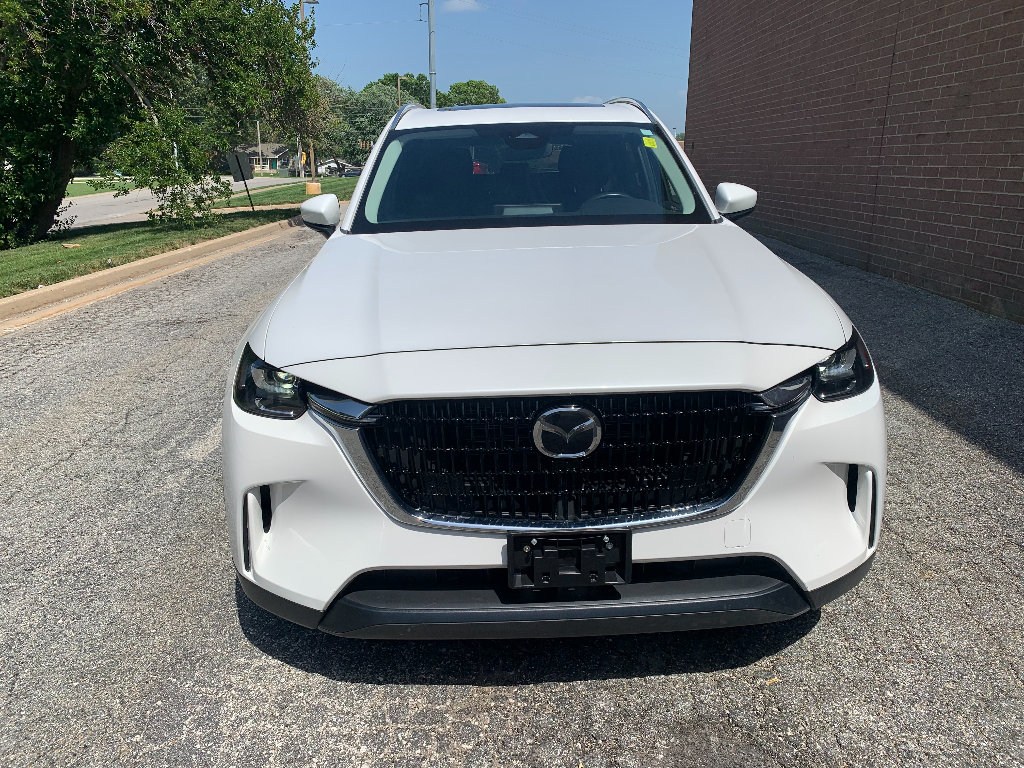 Used 2024 MAZDA CX-90 Plug-In Hybrid w/ Preferred AWD/4WD image 9