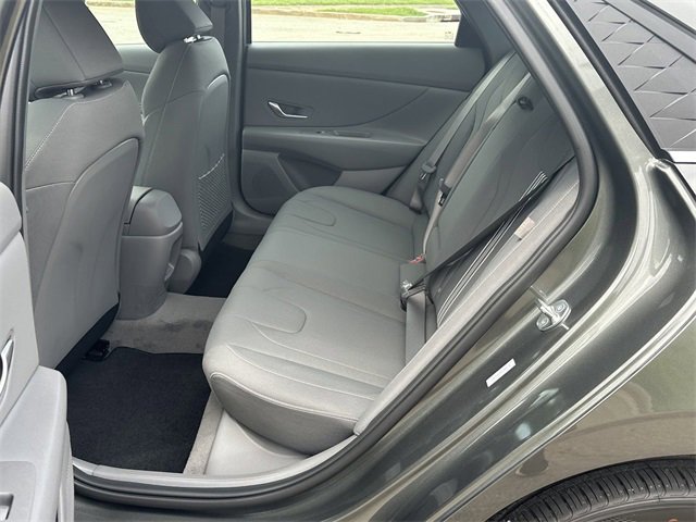 Used 2024 Hyundai Elantra SEL w/ Convenience Package image 22