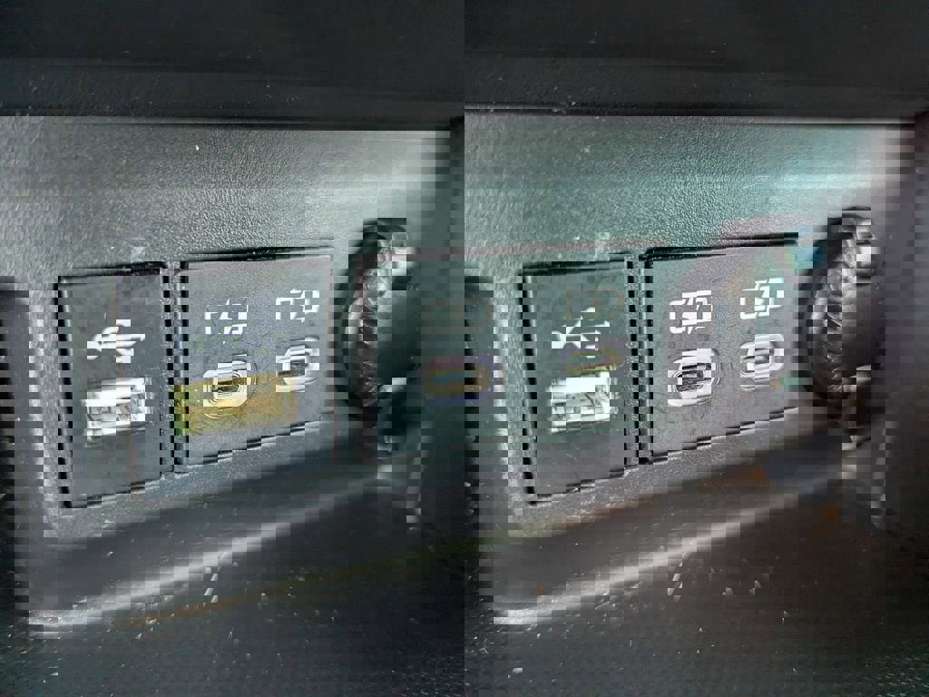 Used 2023 Toyota Highlander Bronze Edition image 24