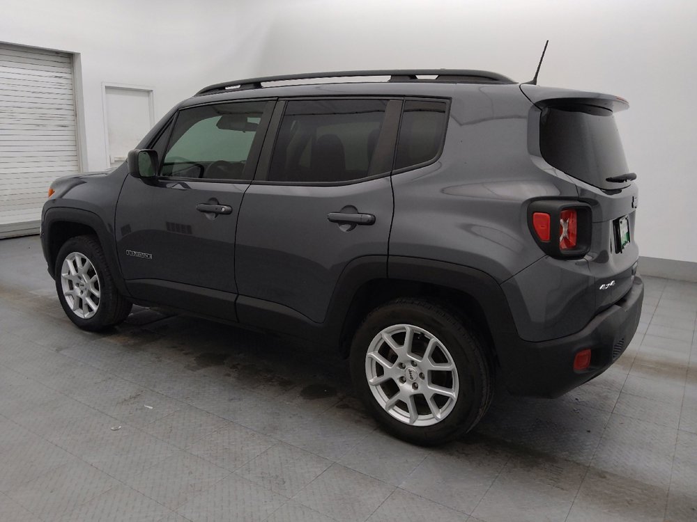 Used 2022 Jeep Renegade Latitude w/ Sun/Sound Group image 3