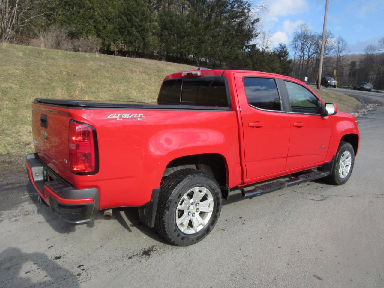 Used 2019 Chevrolet Colorado LT w/ LPO, Premium Interior Package image 3