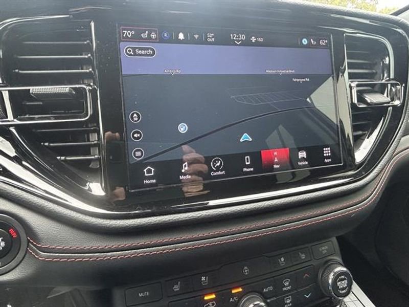 Used 2024 Dodge Durango GT image 17