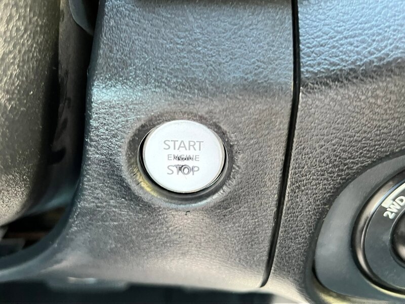 Used 2022 Nissan Frontier SV w/ Graphics Package AWD/4WD image 28