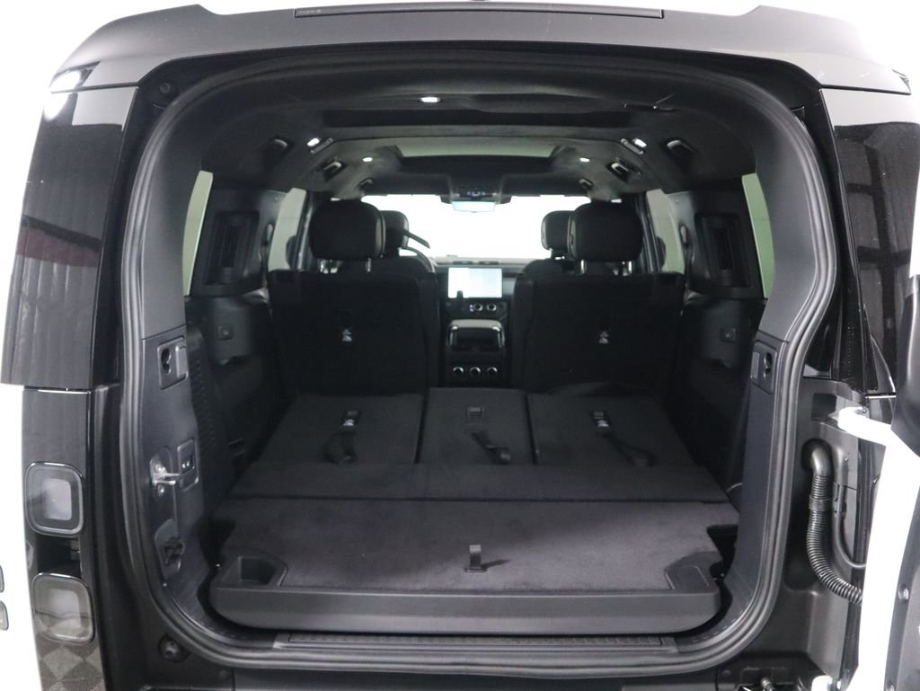 New 2026 Land Rover Defender 130 V8 image 29
