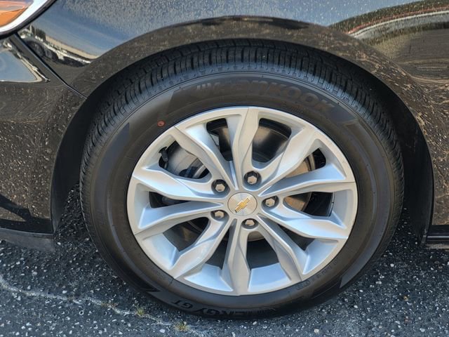 Used 2025 Chevrolet Malibu LT image 8