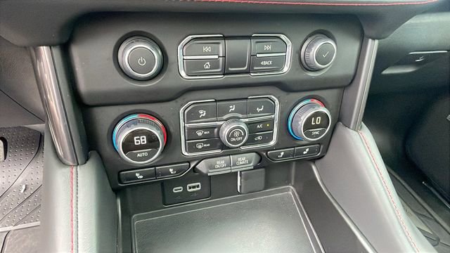 Used 2023 Chevrolet Tahoe RST w/ Luxury Package AWD/4WD image 18