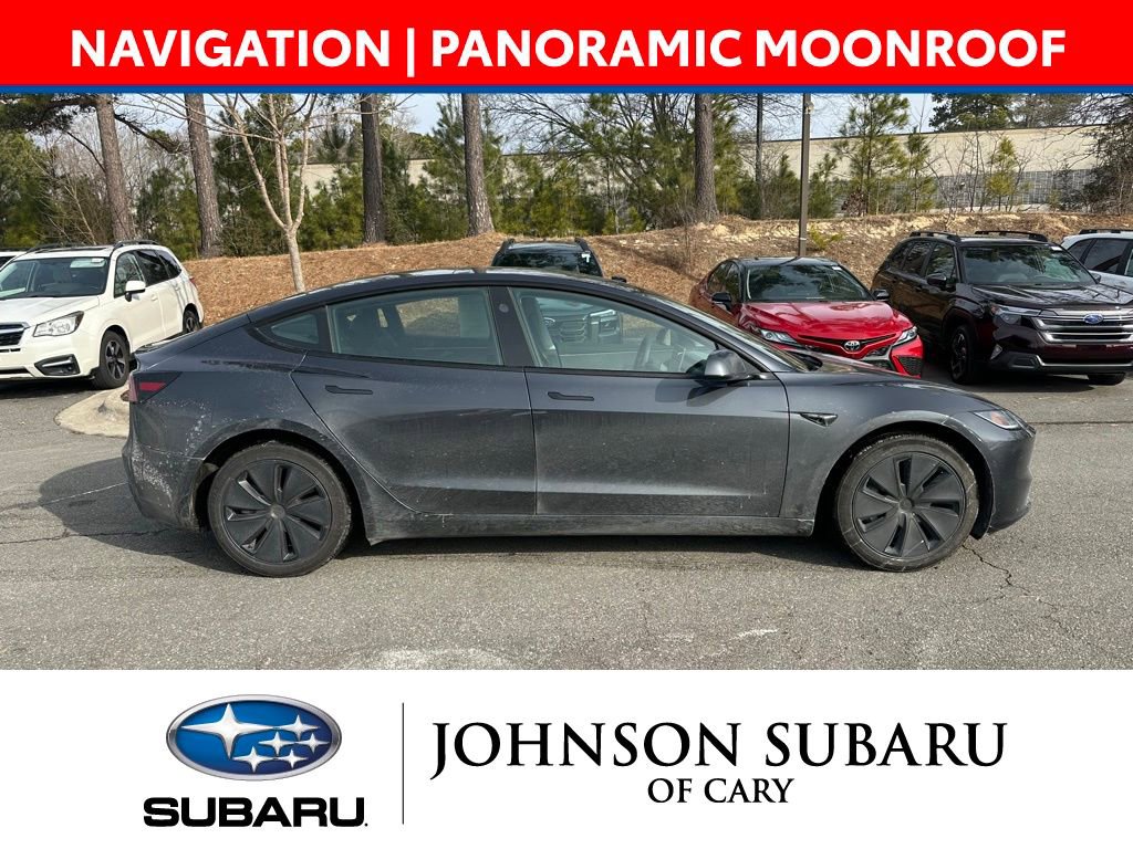 Used 2025 Tesla Model 3 image 3