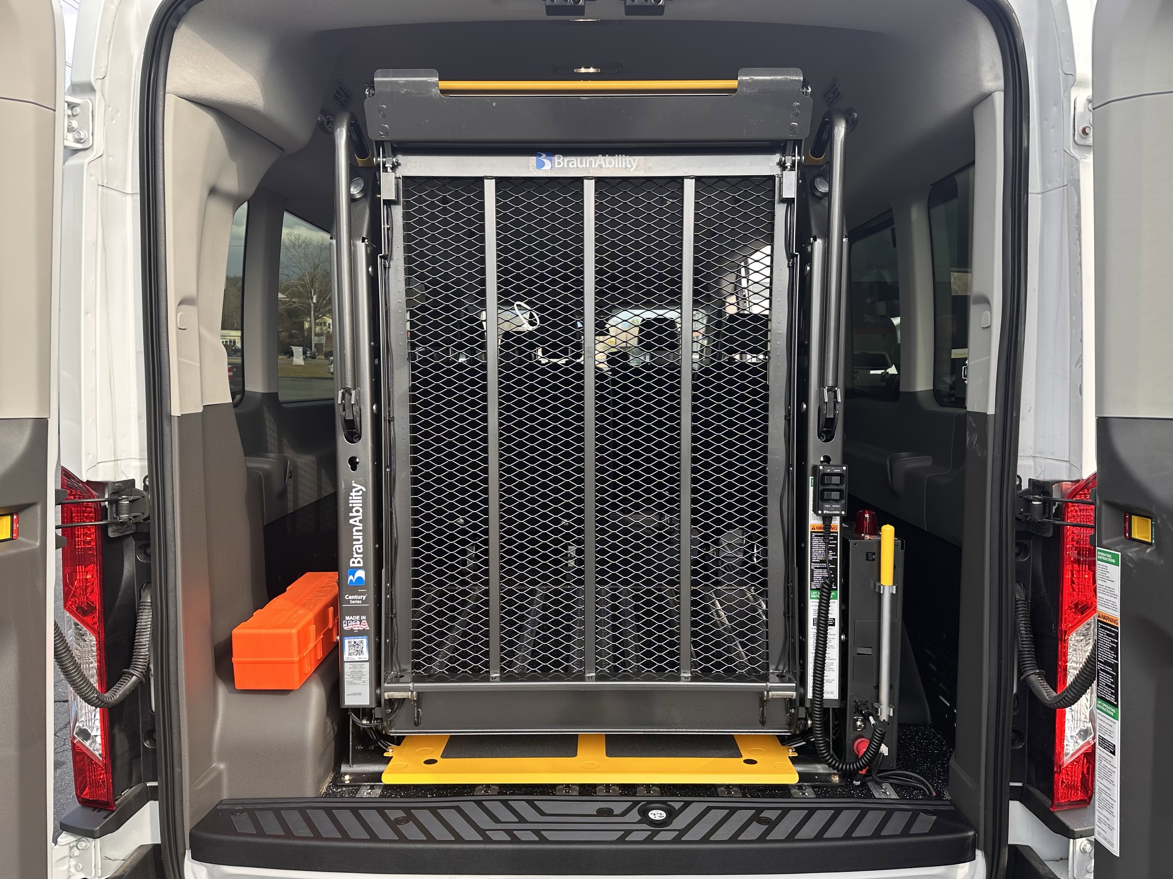 Used 2024 Ford Transit 350 XL image 15