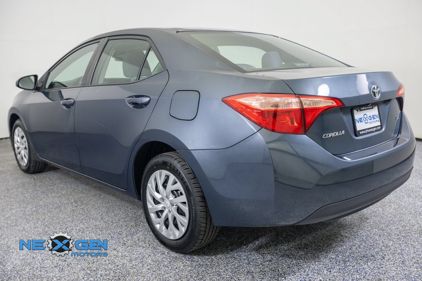 Used 2018 Toyota Corolla LE FWD image 5