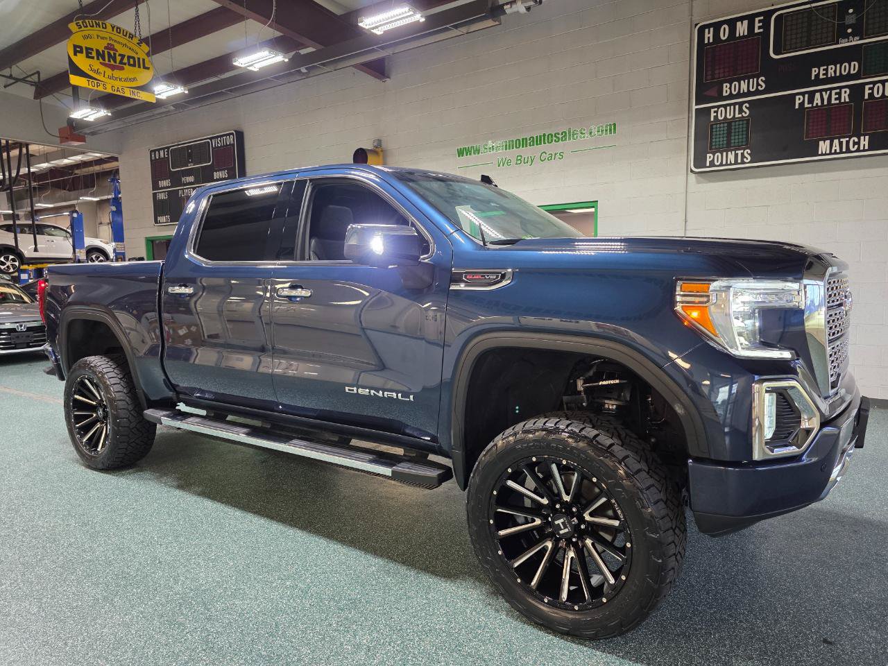 Used 2022 GMC Sierra 1500 Denali w/ Driver Alert Package II AWD/4WD image 4