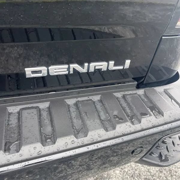 Used 2017 GMC Sierra 1500 Denali w/ Denali Ultimate Package AWD/4WD image 21
