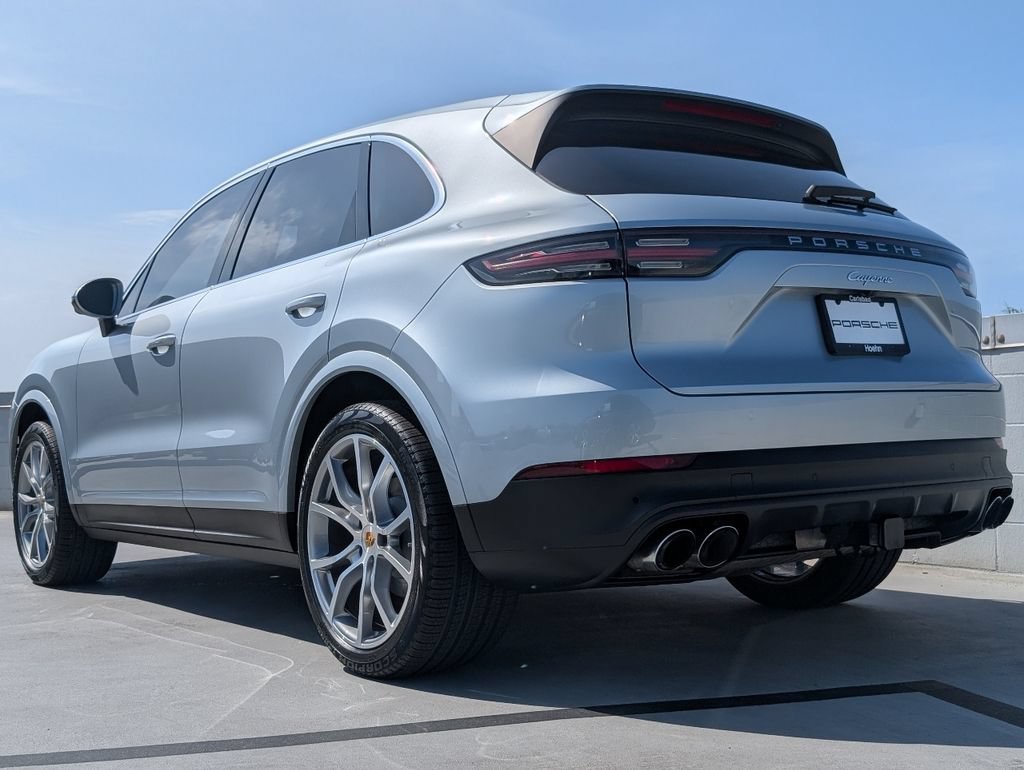 Certified 2023 Porsche Cayenne AWD/4WD image 3