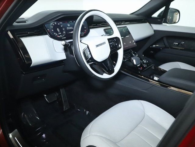 Used 2023 Land Rover Range Rover Sport SE Dynamic image 16