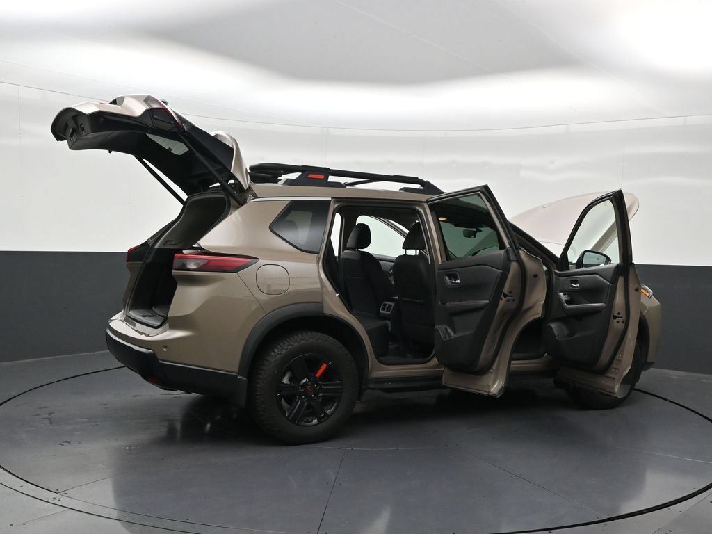 Used 2025 Nissan Rogue SV w/ Rock Creek Premium Package AWD/4WD image 32