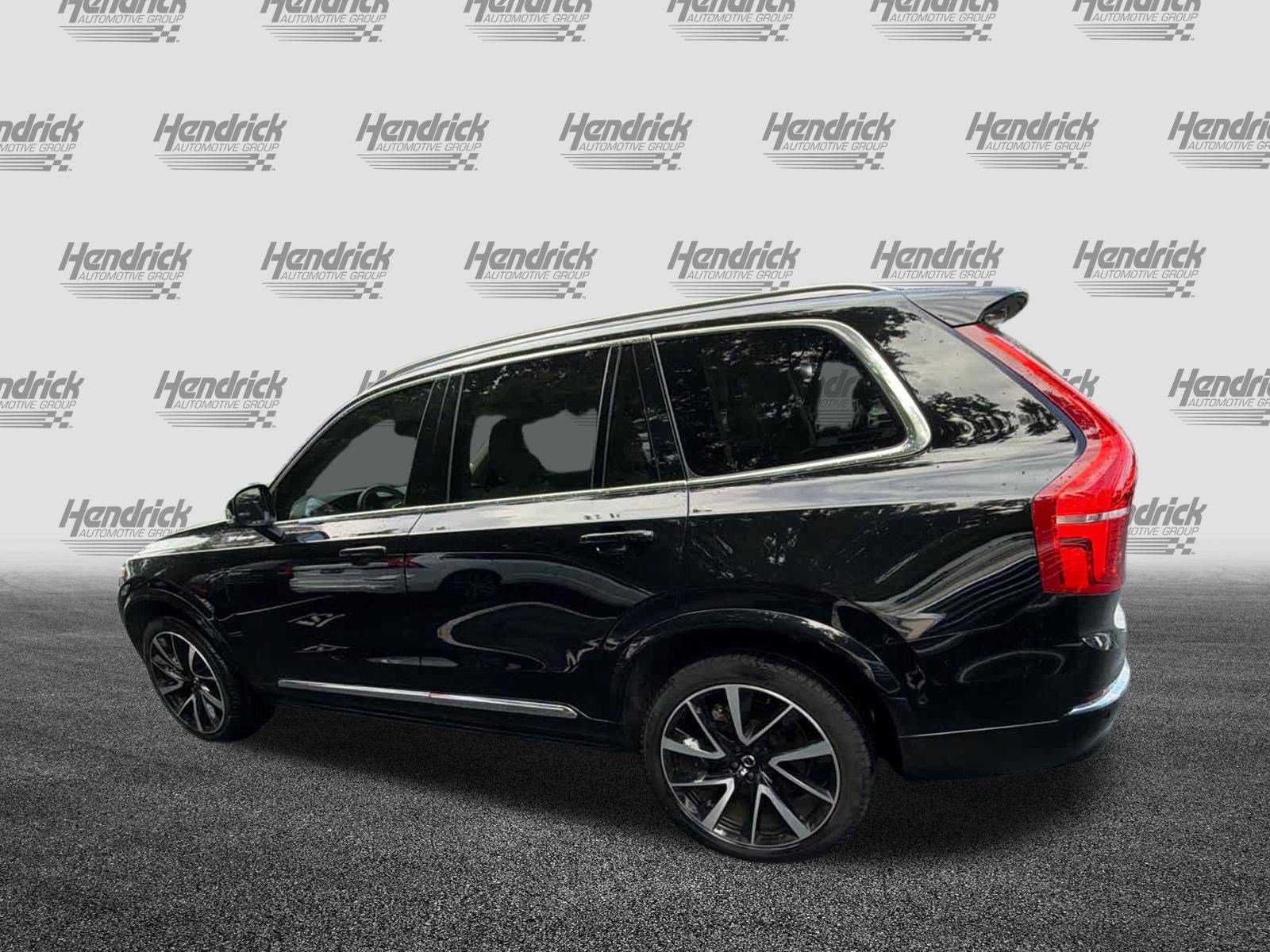 Used 2023 Volvo XC90 B5 Plus w/ Protection Package Premier AWD/4WD image 9