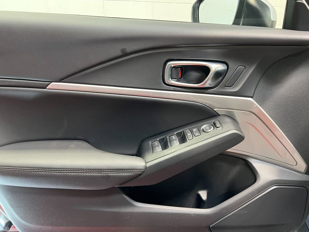 New 2025 Acura Integra image 15