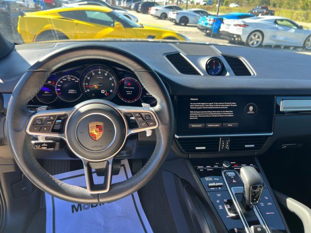 Used 2023 Porsche Cayenne image 11