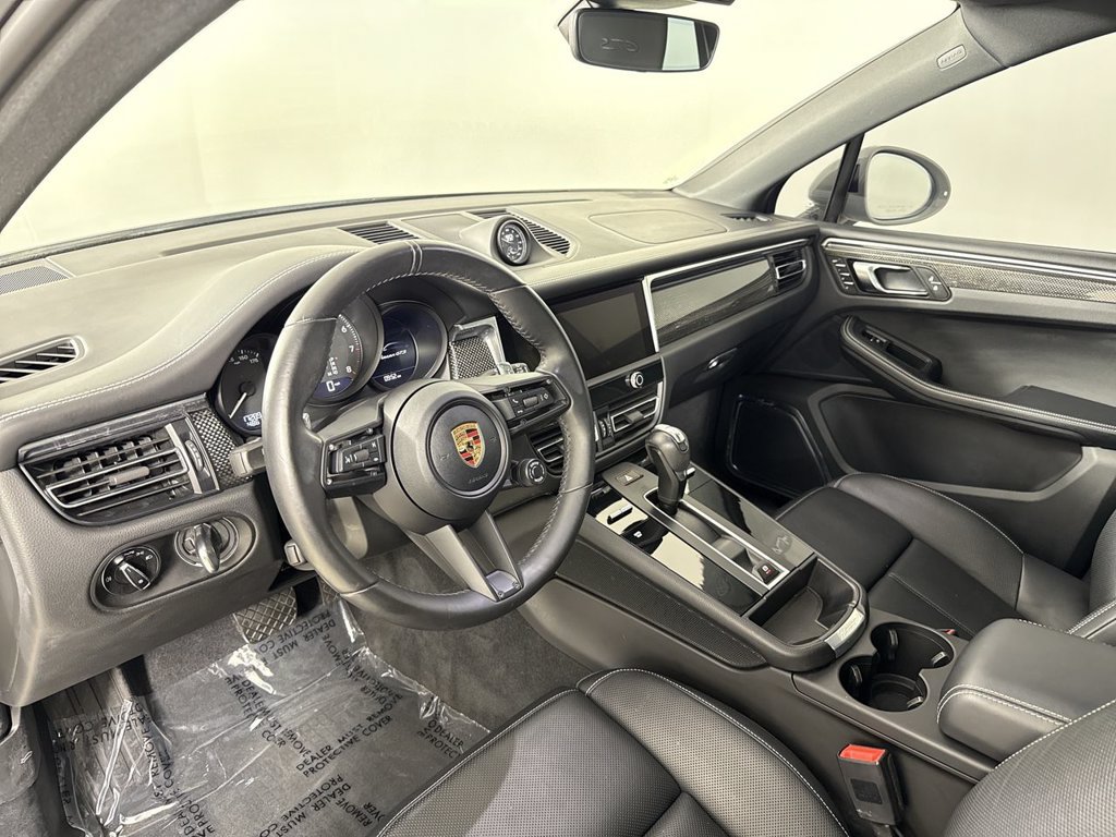 Certified 2024 Porsche Macan GTS AWD/4WD image 4