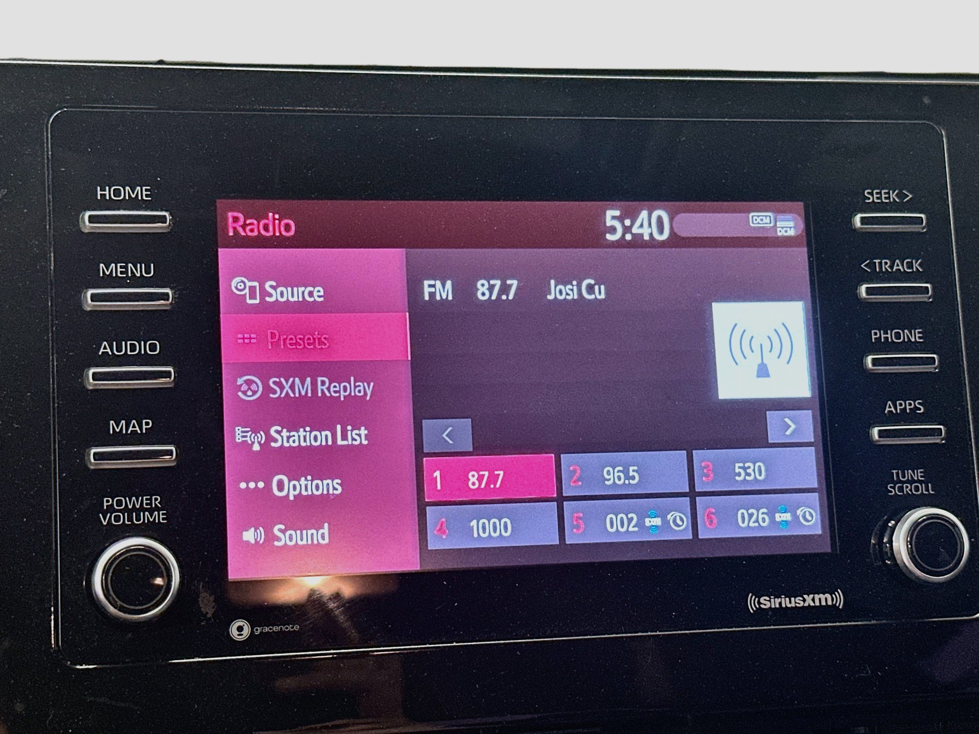Used 2021 Toyota Camry SE FWD image 22