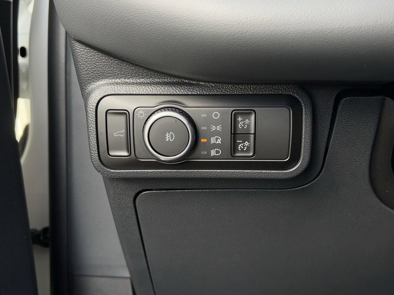 New 2026 Ford Explorer Active w/ Active Comfort Package image 57