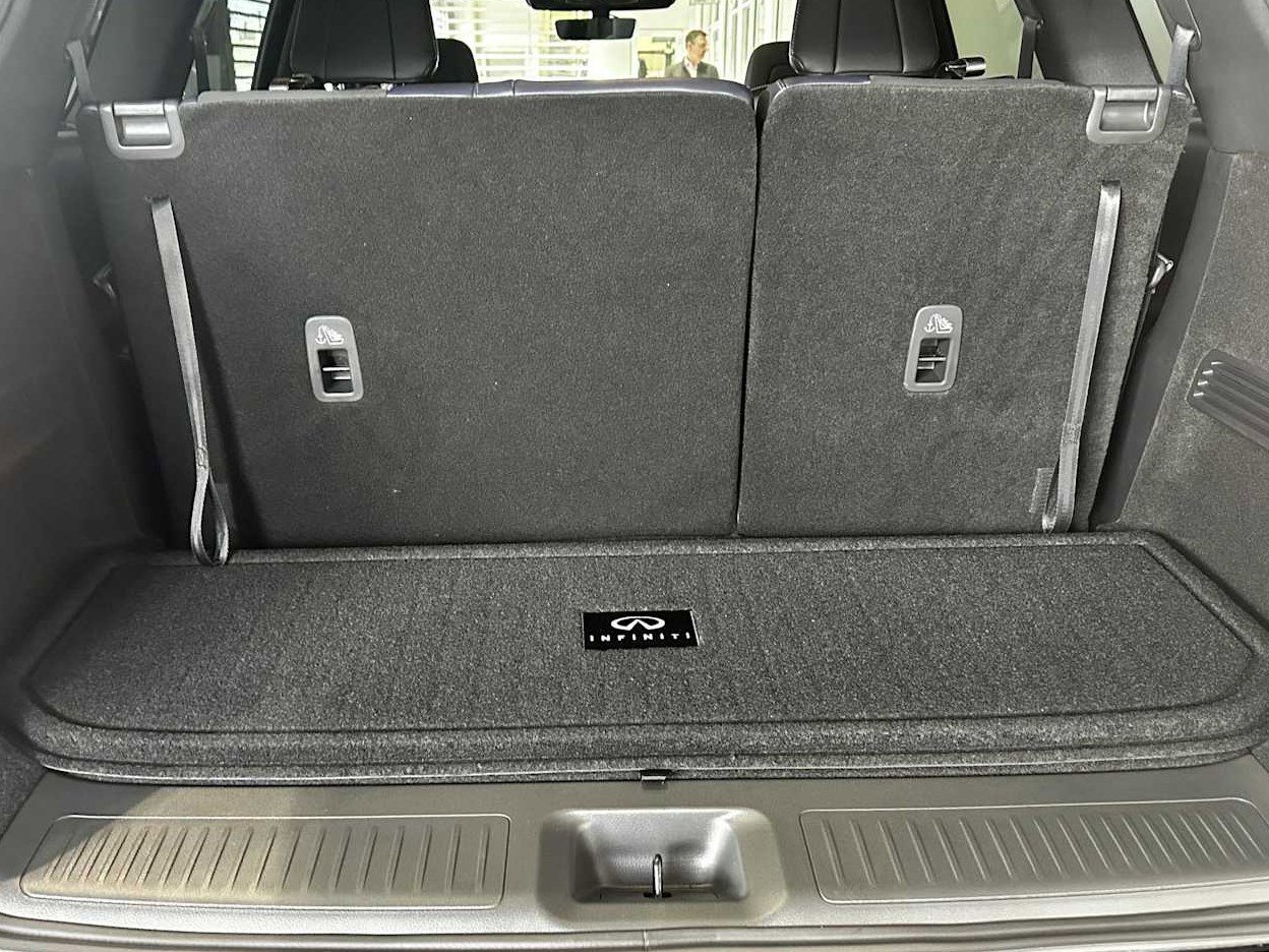 New 2026 INFINITI QX60 Sport w/ Dark Cargo Package image 7