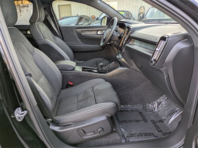 Certified 2023 Volvo C40 P8 Recharge Plus image 30