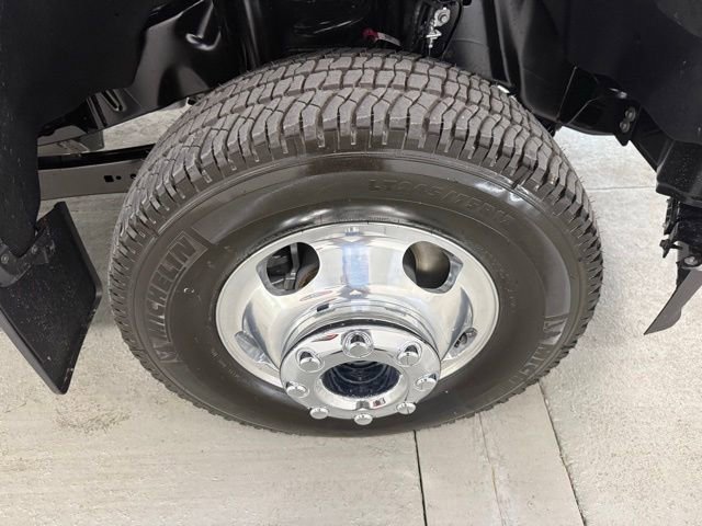 New 2026 Ford F350 4x4 Crew Cab DRW Super Duty image 5