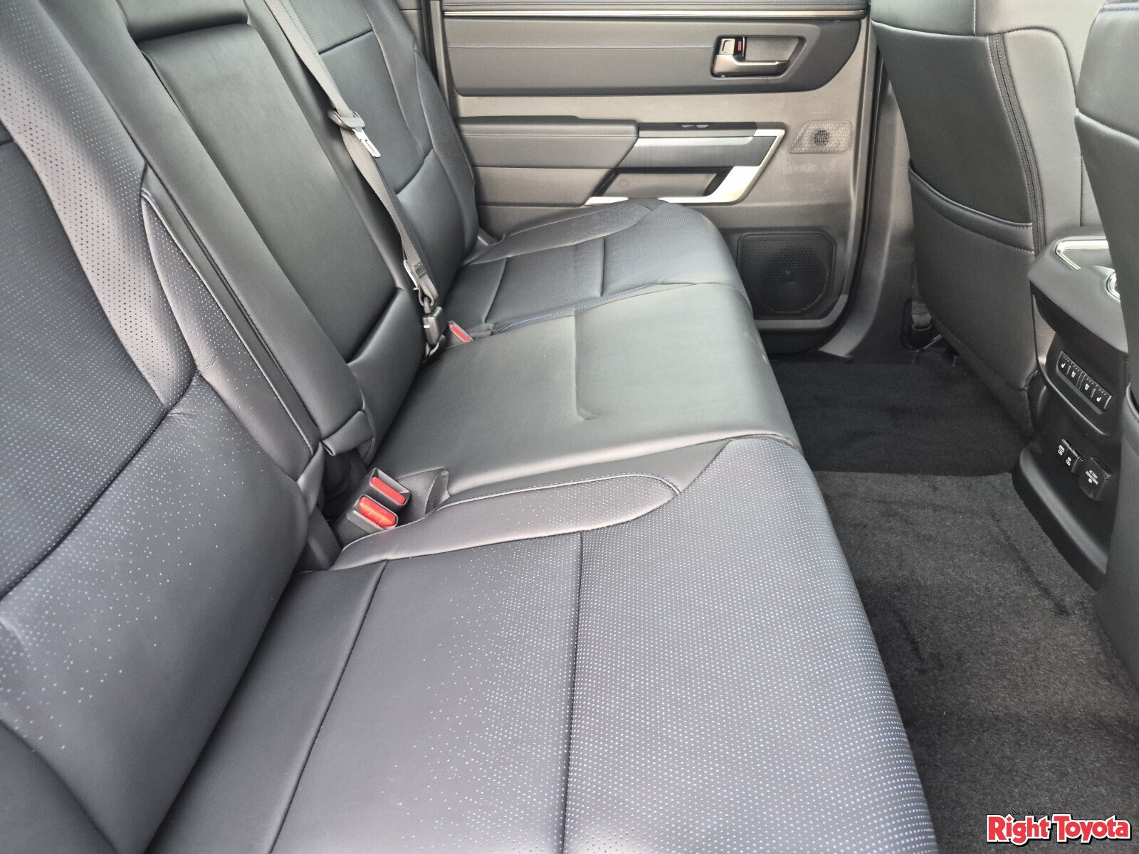 New 2026 Toyota Tundra Platinum w/ TRD Off-Road Package AWD/4WD image 15