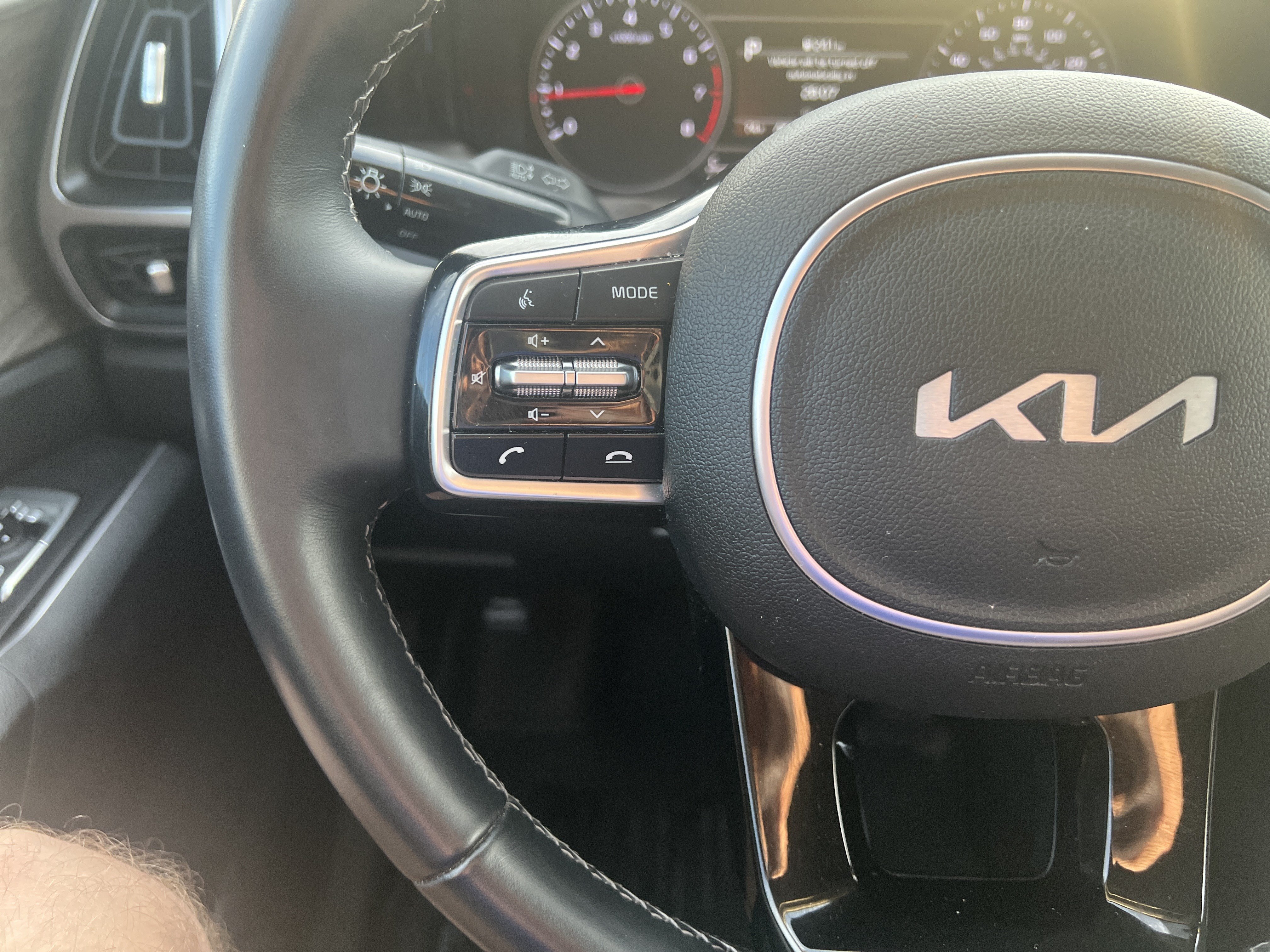 Used 2023 Kia Sorento S AWD/4WD image 18