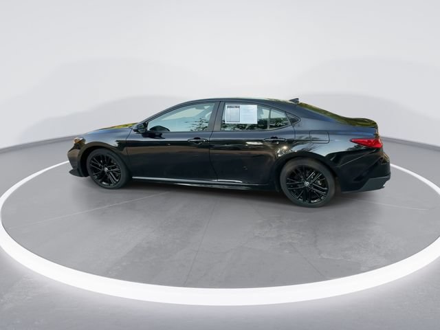 Used 2025 Toyota Camry SE FWD image 5