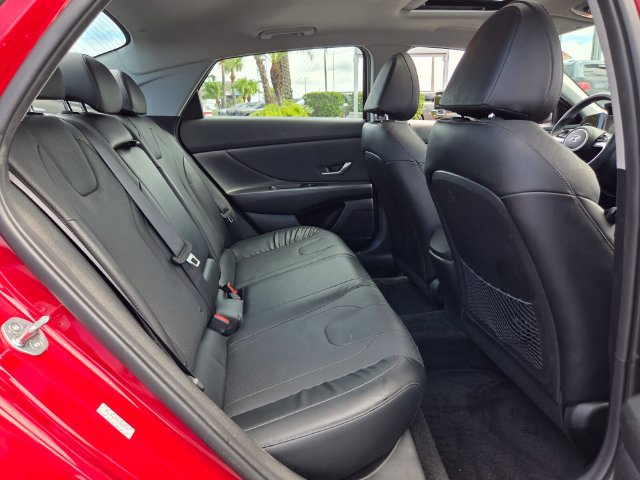 Used 2023 Hyundai Elantra Limited FWD image 16