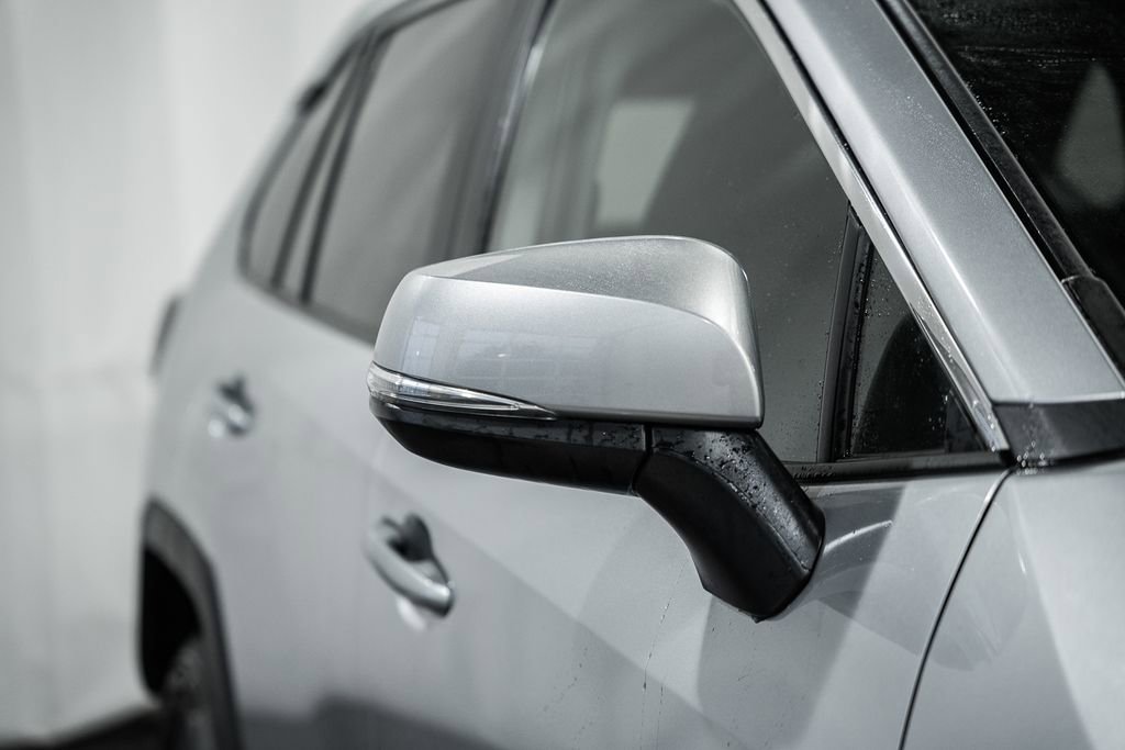 Used 2025 Toyota RAV4 XLE image 13