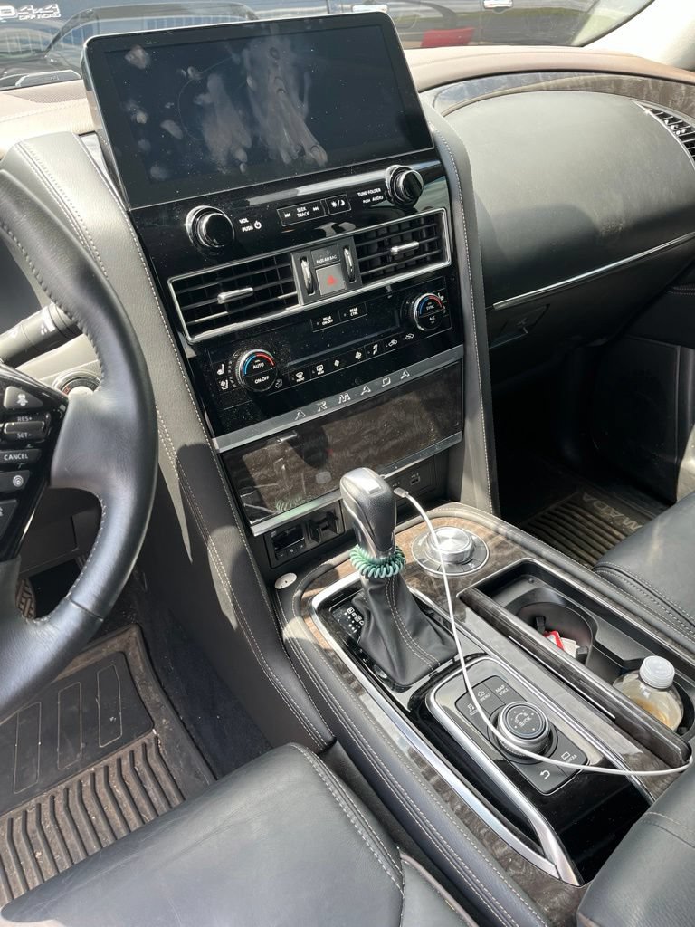 Used 2023 Nissan Armada Platinum w/ Captain's Chairs Package AWD/4WD image 3