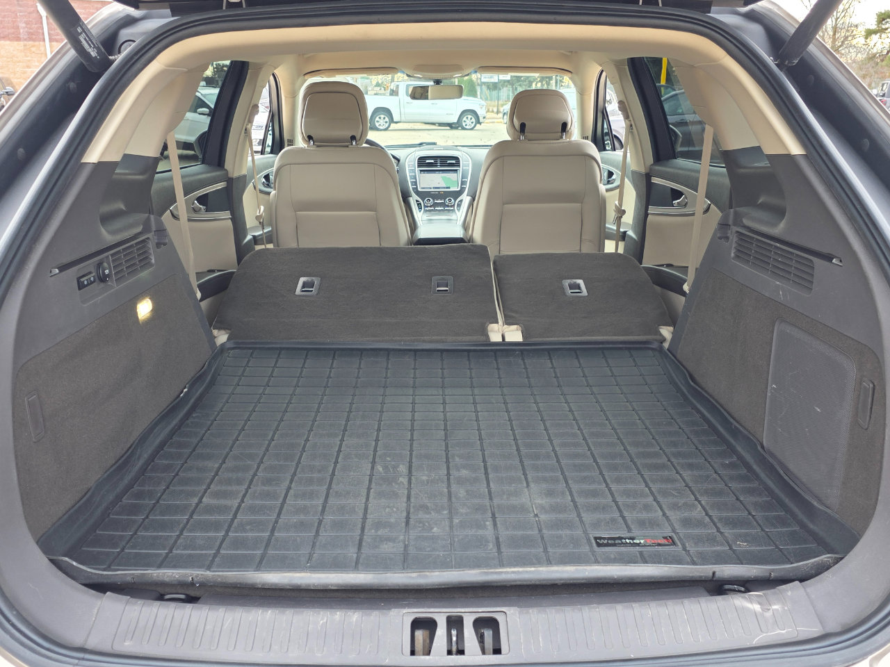 Used 2020 Lincoln Nautilus FWD w/ Equipment Group 101A image 17